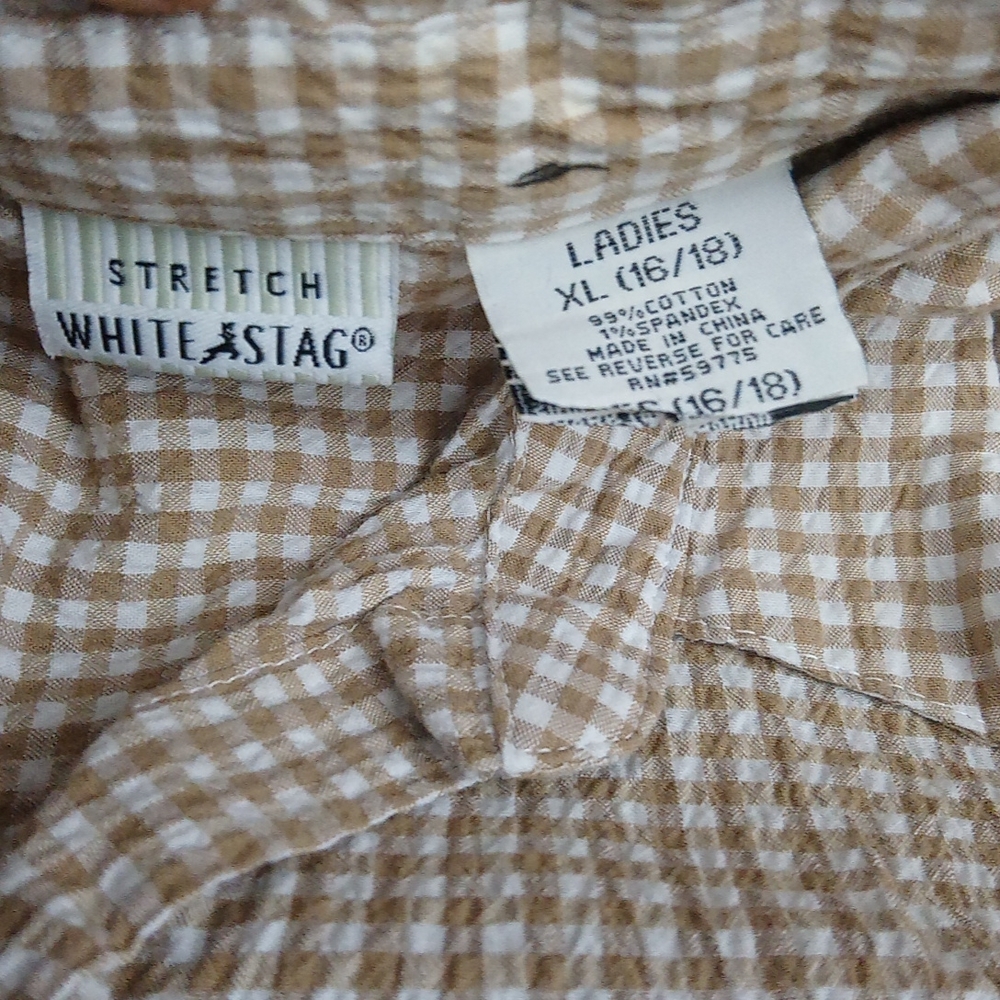 Short Sleeve Button Down Checkered Patterned Ligh… - image 5